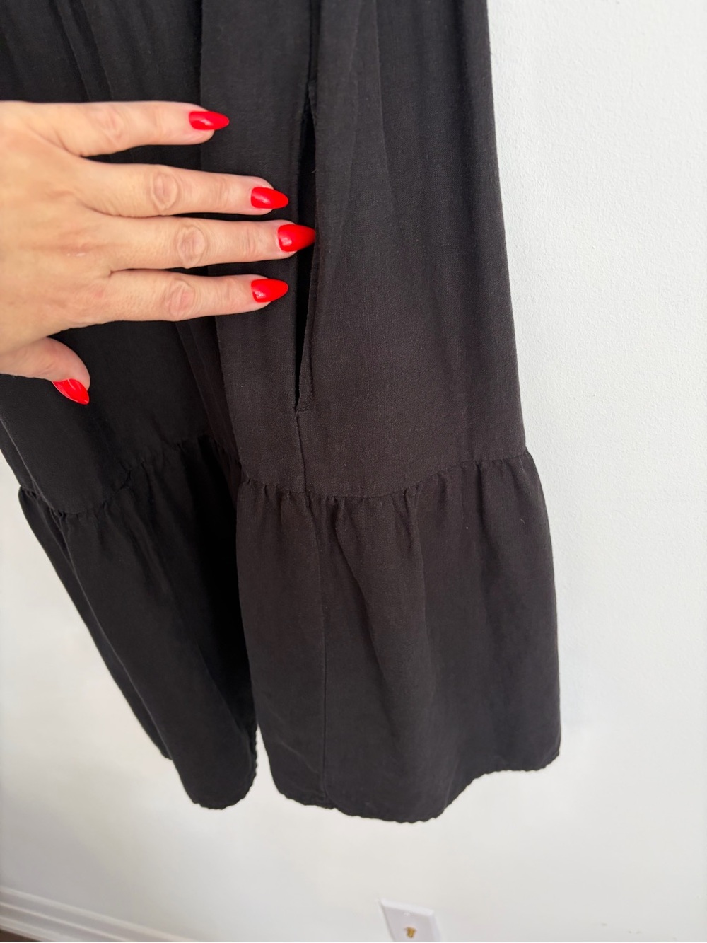 Matty M Linen Tiered Dress - Pockets  - Size M - Picture 5 of 7